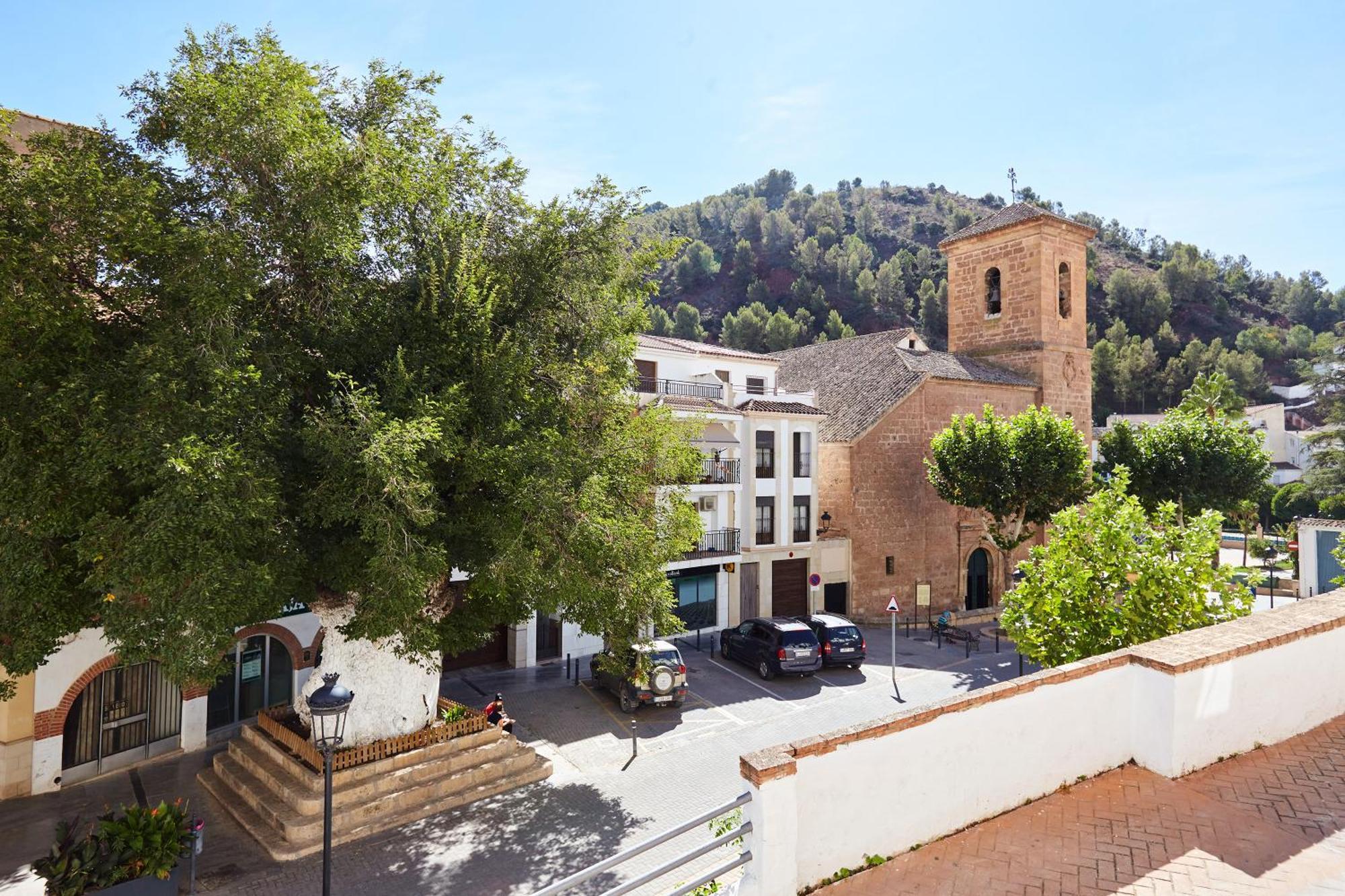 הוילה Cambil Casa Del Alamo מראה חיצוני תמונה